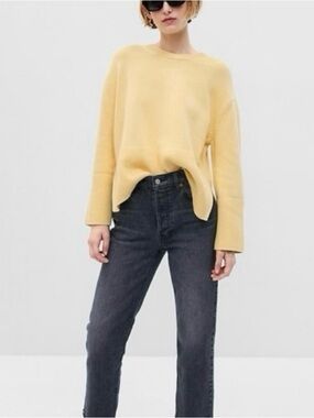 GAP Soft Butter Yellow Cotton Knit Preppy Crewneck Split Hem 24/7 Chunky Sweater